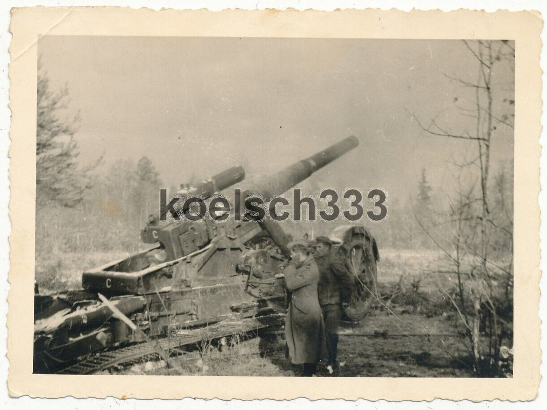 Foto 21cm Mörser feuert an der Ostfront Wehrmacht Artillerie Geschütz Russland