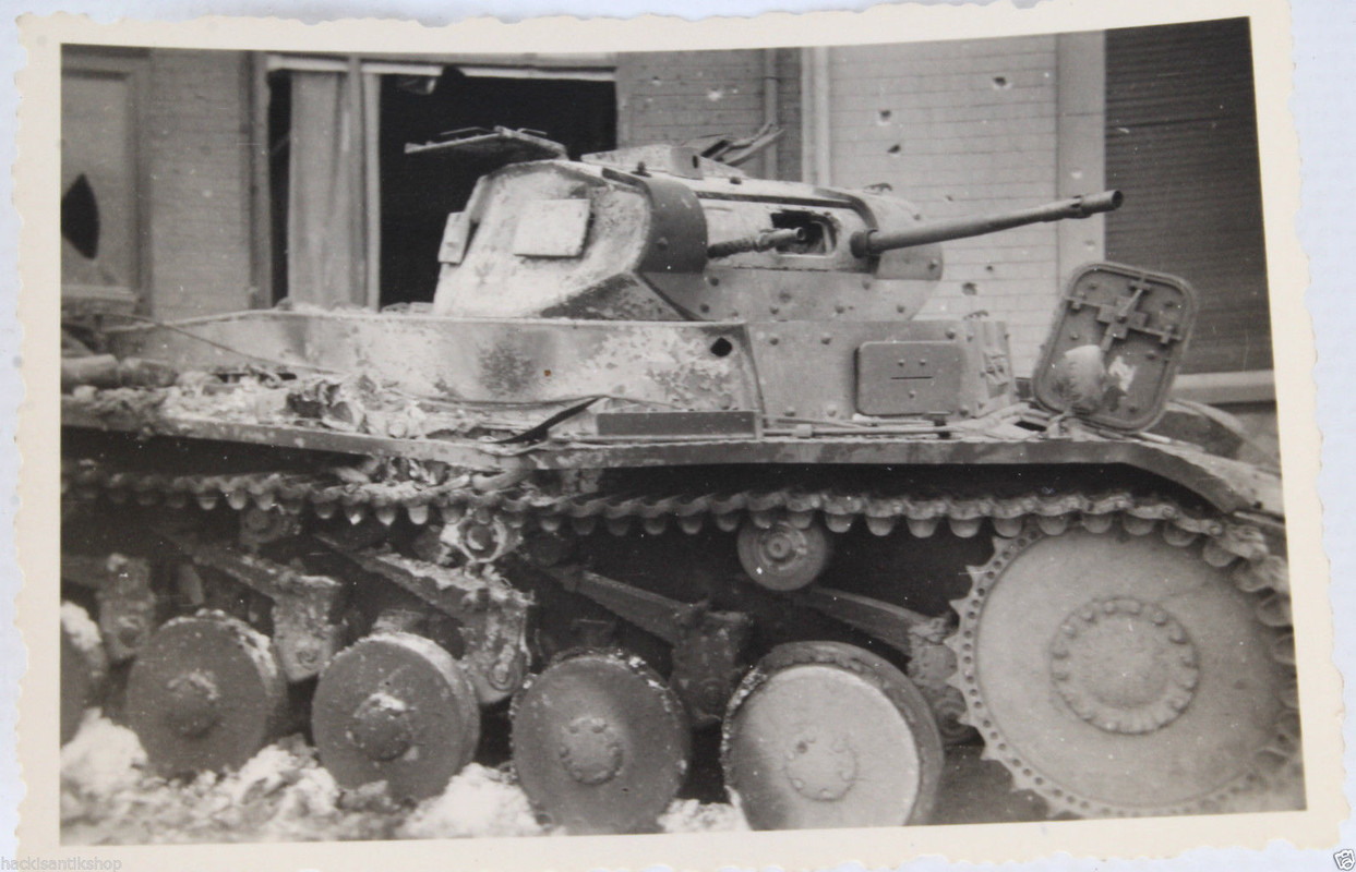 Original WK2 Foto zerstörter deutscher Panzer II