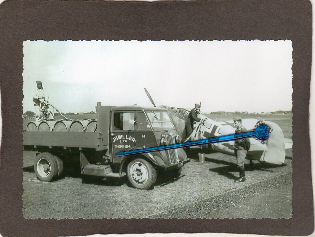 1812) Foto Flugplatz LKW Tanker Flugzeug Messerschmitt Me109 Bf 109 Jäger
