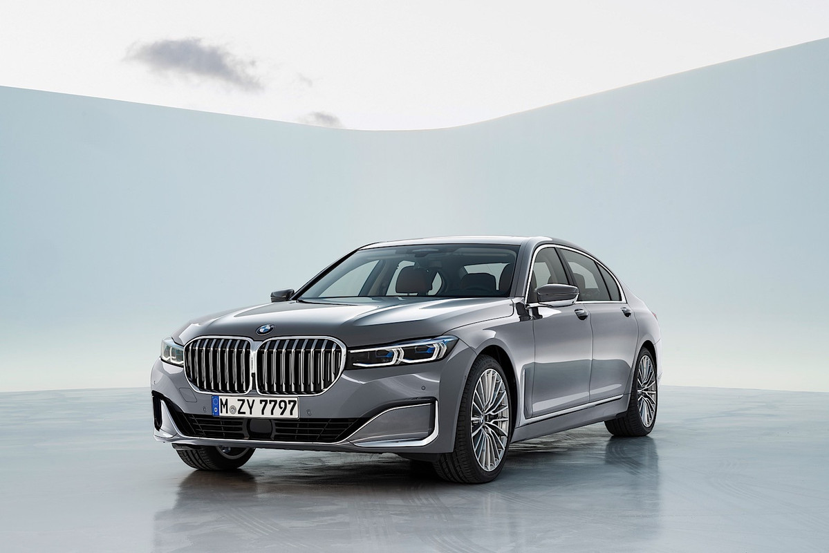 2020 BMW 7 Series (32)