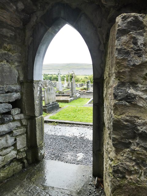 10 días por Irlanda en verano de 2024 - Blogs de Irlanda - DÍA 8 – Abadía Corcomroe – Castillo Dunguaire - Galway (7)