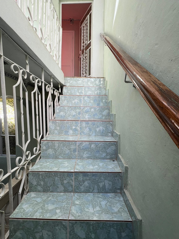 Escalera hacia la terraza