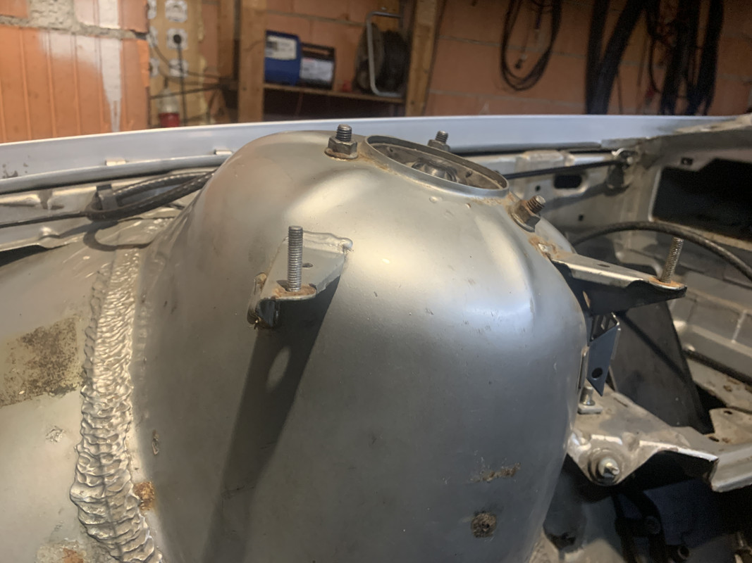 5B929C15-274F-4160-97CE-CCCBA142AA0C