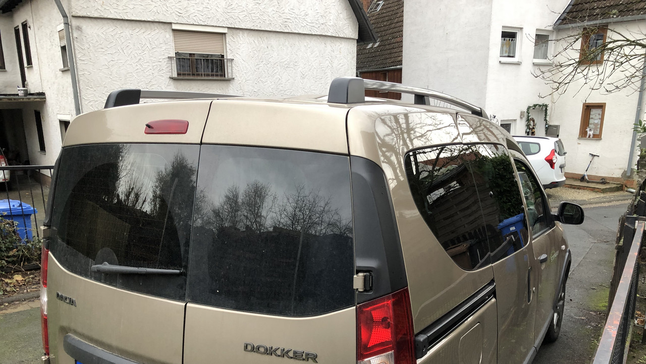 DBFF6E30-7806-4683-89DE-BC26FF7F896A_1_201_a