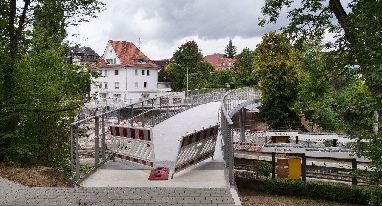[Bild: 030825-121536-1b.jpg]