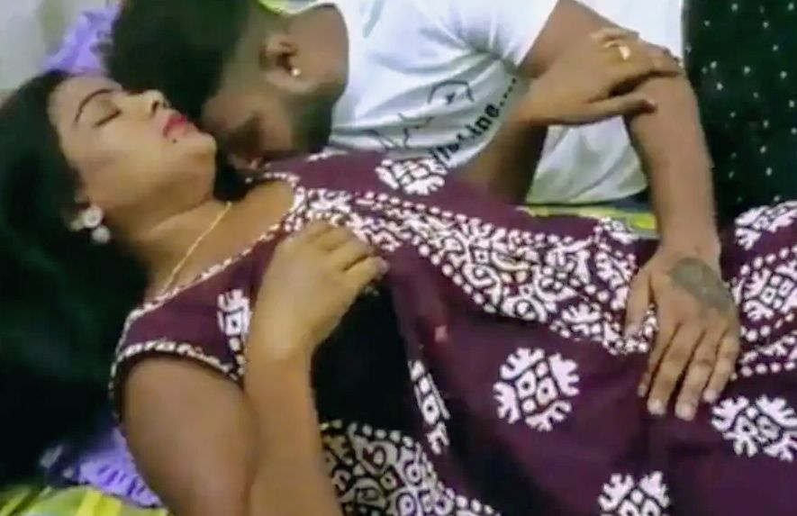 Desi girl romance with boyfriend and hardcore sex full video