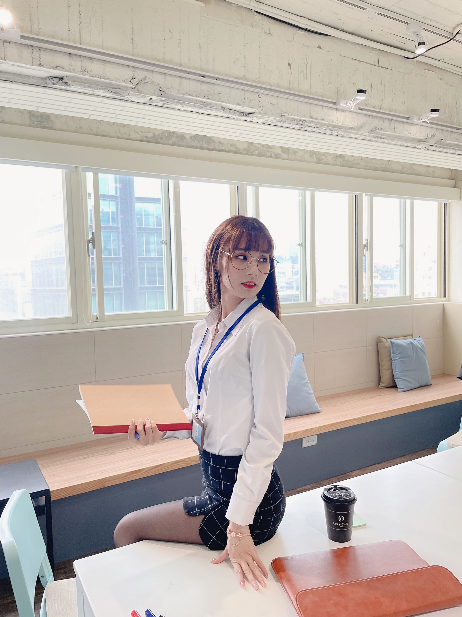 泥泥汝 OL 女郎 B 主题 写真＋视频合集｜高人气职业风作品（350P｜12V｜840MB）插图9