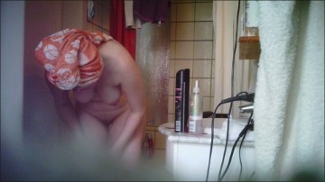 [Image: Voyeur13535141013.jpg]