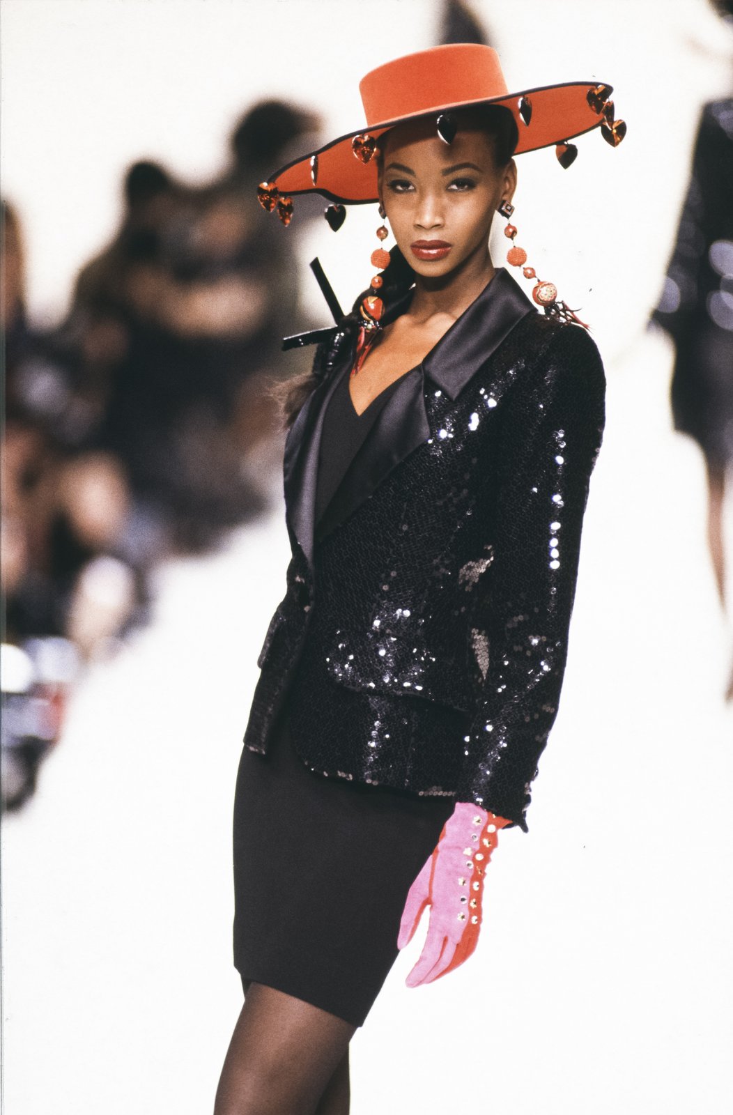 Fashion Classic: Yves Saint LAURENT Fall/Winter 1992 | Page 2 ...