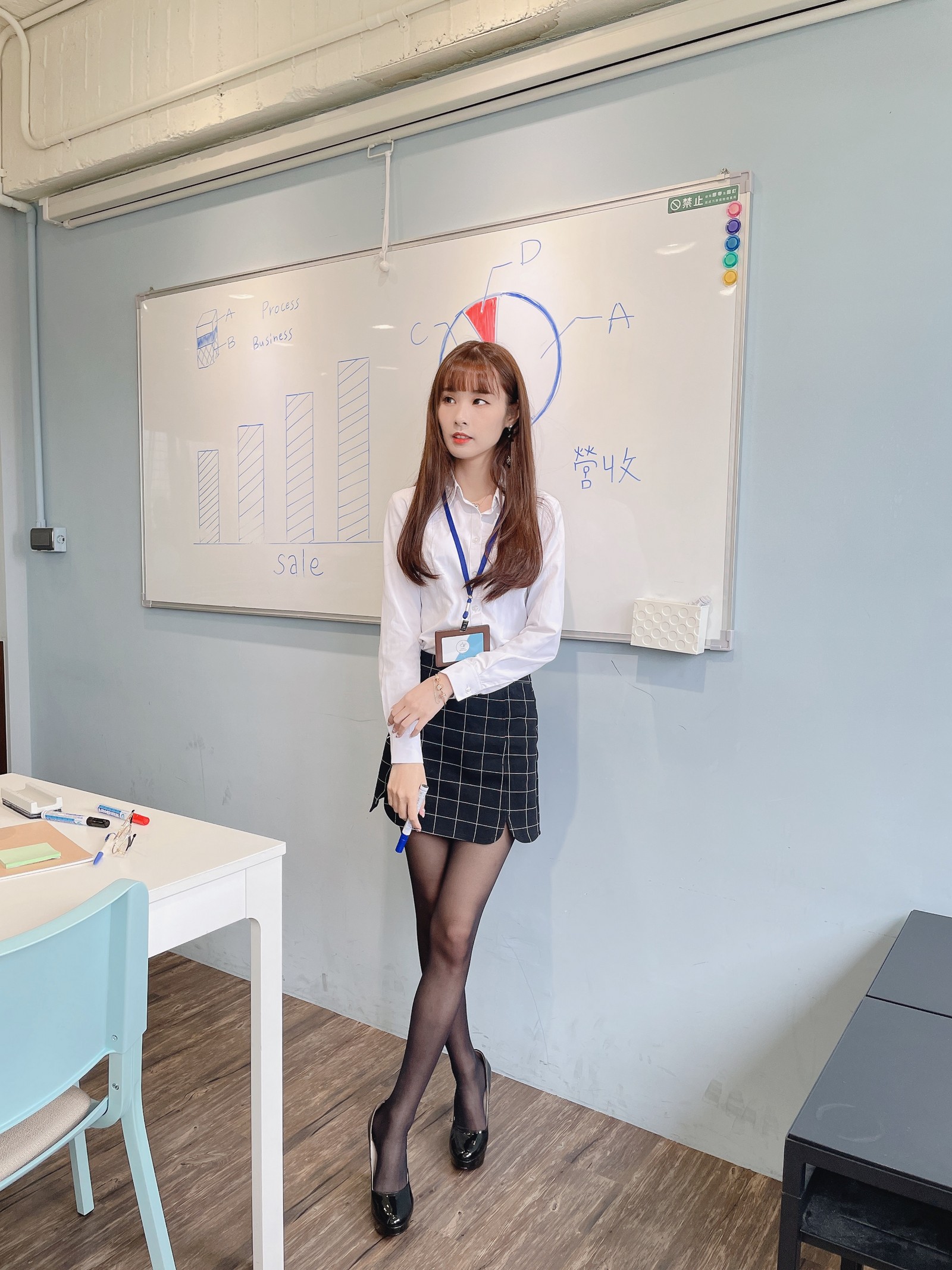 泥泥汝 OL 女郎 B 主题 写真＋视频合集｜高人气职业风作品（350P｜12V｜840MB）插图7