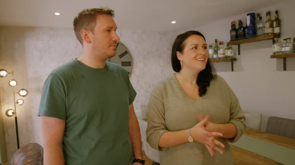 [Image: 82l6gts2stub.png]