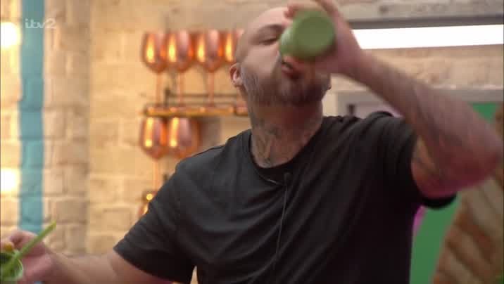 [Image: 496v8tsigjqc.jpg]