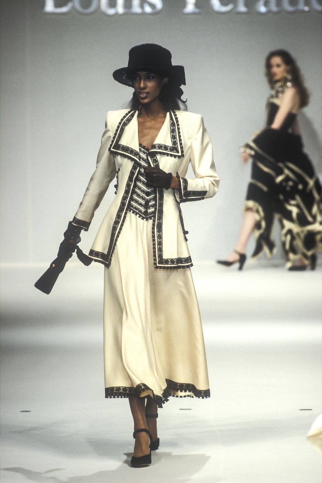 Louis Feraud - Haute Couture Fall/Winter 1993-1994