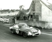 1963 International Championship for Makes - Page 3 63lm11-F330-LM-DGurney-JHall-1