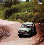 1963 International Championship for Makes - Page 2 63tf162-Mini-Cooper-J-Whitemore-P-Frere-1