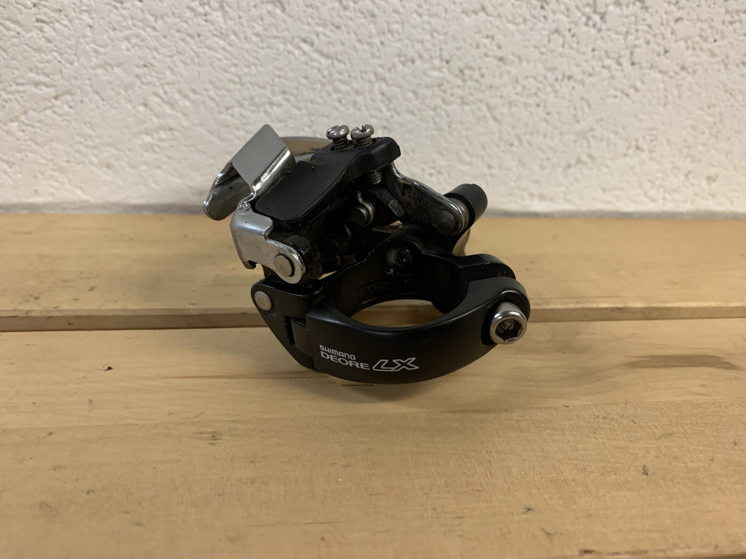 D130AD27-2FAF-4E10-897E-C4870A07C8D8