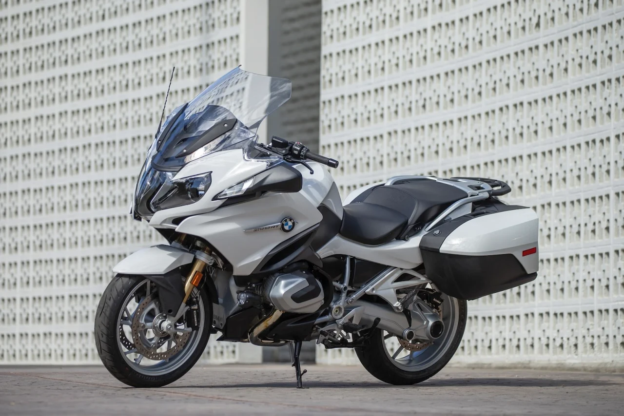 2019-BMW-R-1250-RT-review-motorcycle-tou