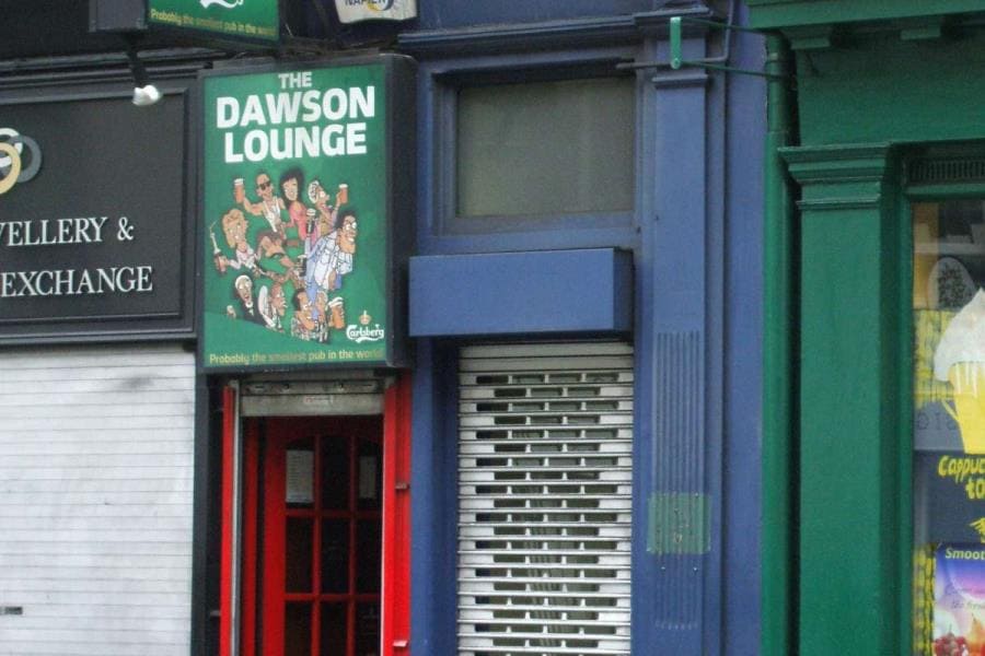 Самый узкий паб Ирландии The Dawson Lounge в Дублине Самый узкий паб Ирландии The Dawson Lounge в Дублине