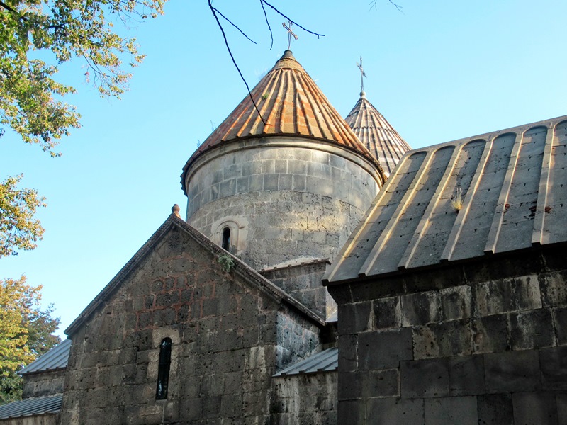 Армения - страна храмов, гор, камней и...