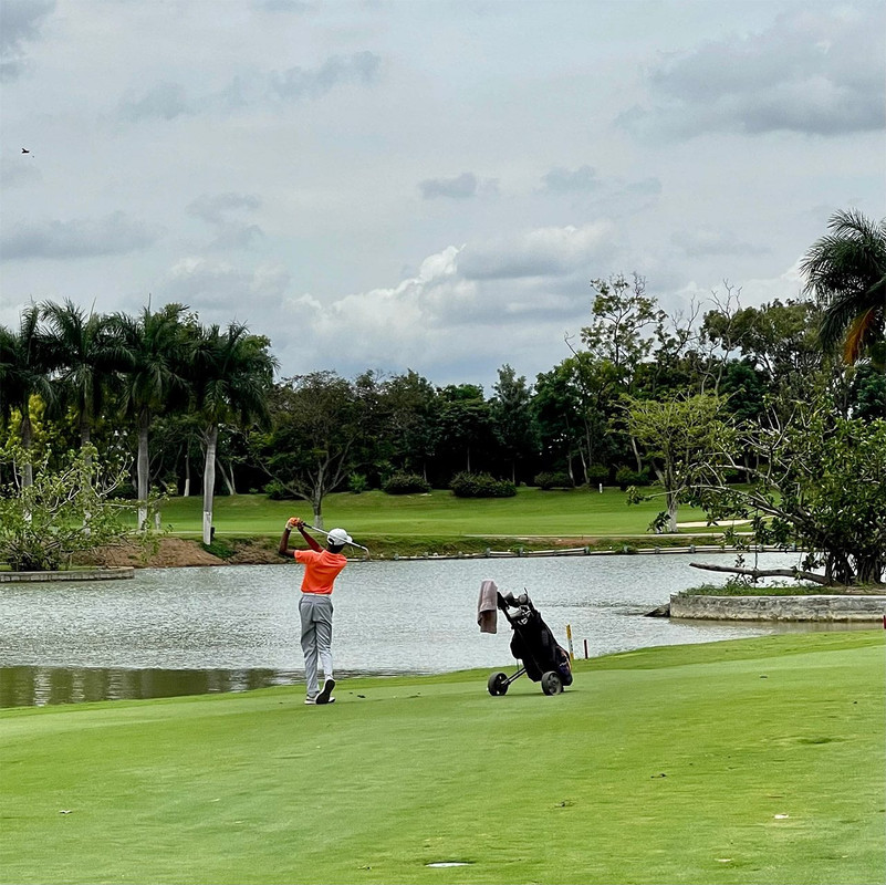 Membership fee of Bangalore Golf Club