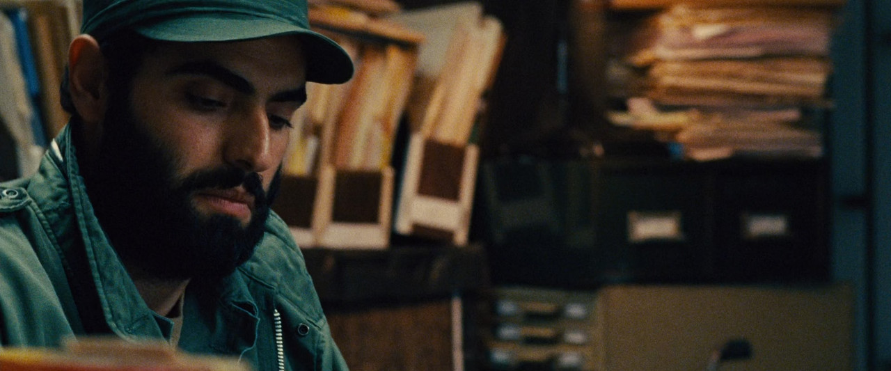 Argo 2012 Extended.mkv_snapshot_01.44.49_[2017.12.21_23.47.36]