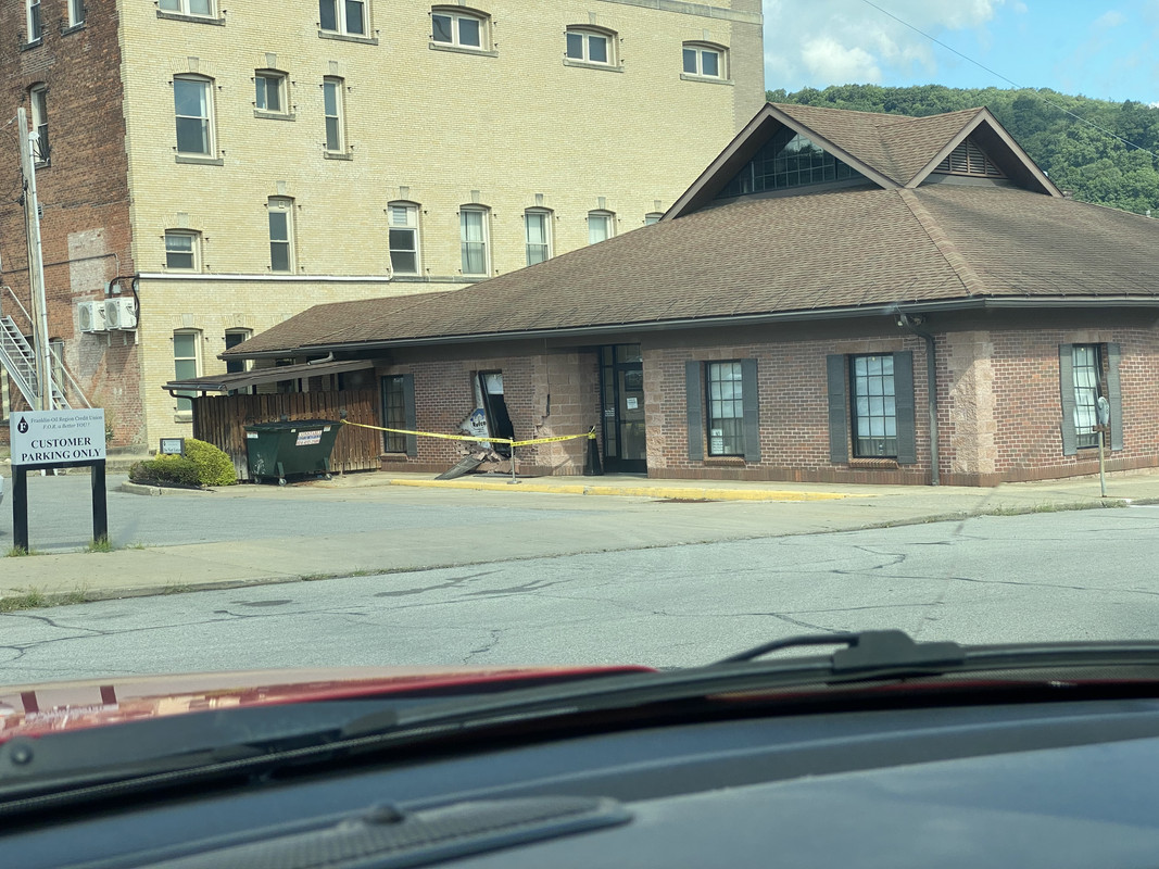 36CB4F3F-15CA-43FF-8AC0-8A0A74B26BDD