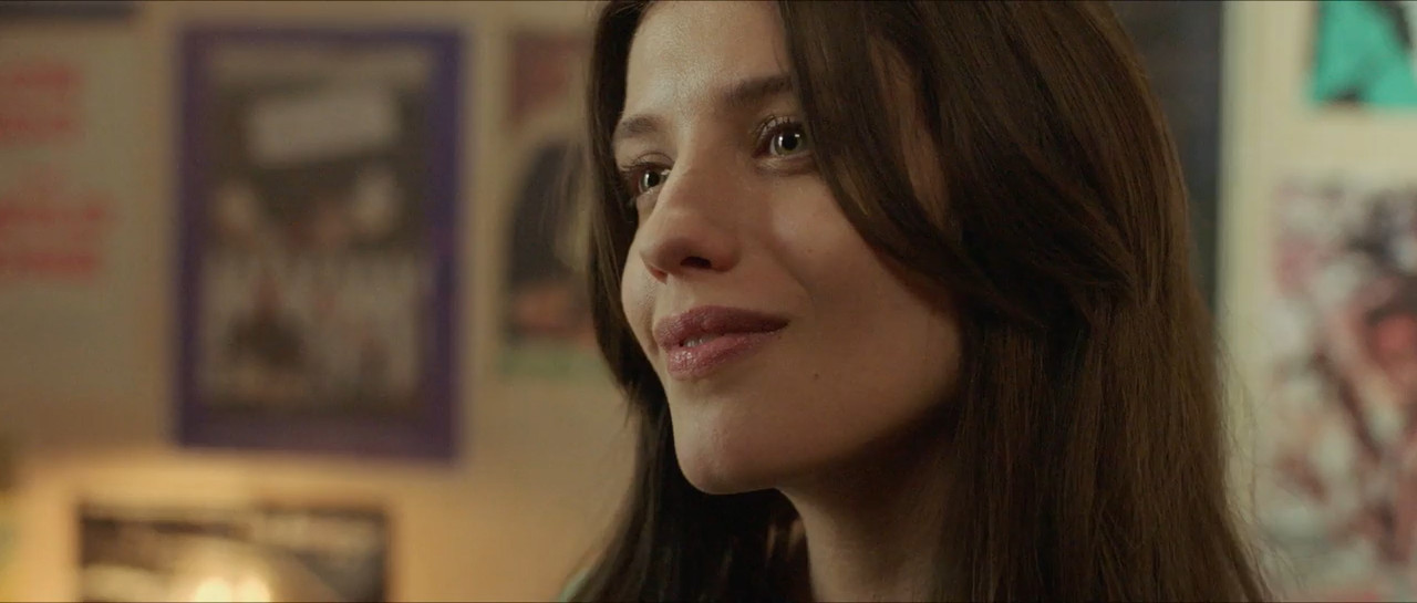 Anybody Seen My Girl? 2021 WebRip [Hindi + Russian] 480p 720p ESub Screenshot