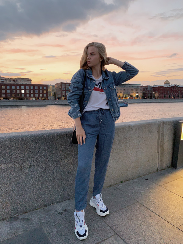 0FB0CAFE-5A13-4E46-81E1-23EC2710DB67