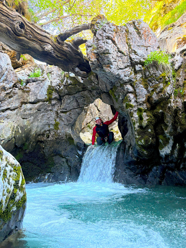 Canyon de Cap de Pount vallée d'Ossau Parc National des Pyrénées canyoning