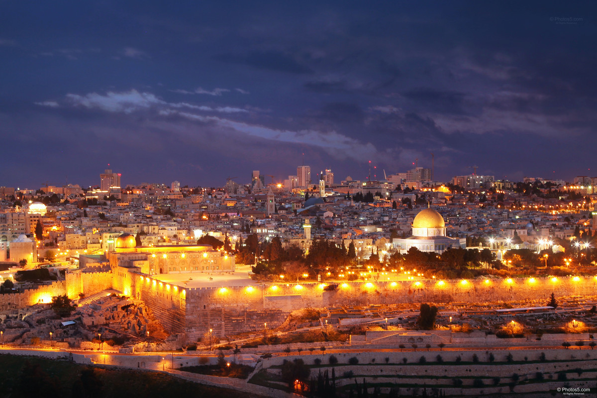 https://i.postimg.cc/Xq5BNSg4/Night-View-of-Jerusalem-2532148763.jpg
