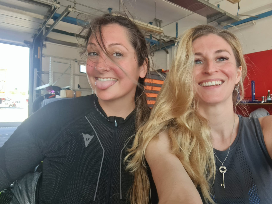 B2C68BB6-B3BE-405D-B4BB-842072E7CF46