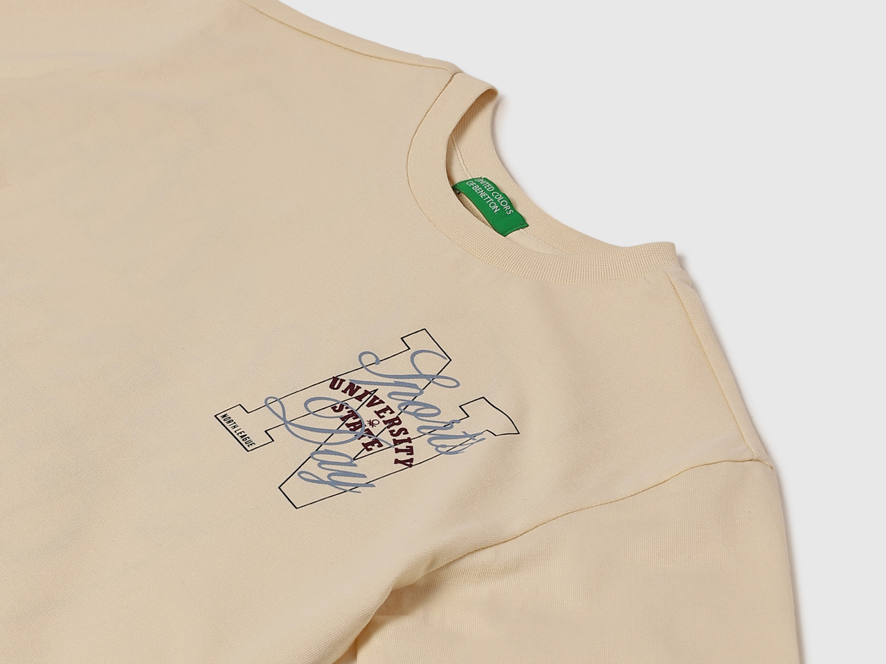 Benetton 25AI 25A3J68C10QKG 3C9 DS1