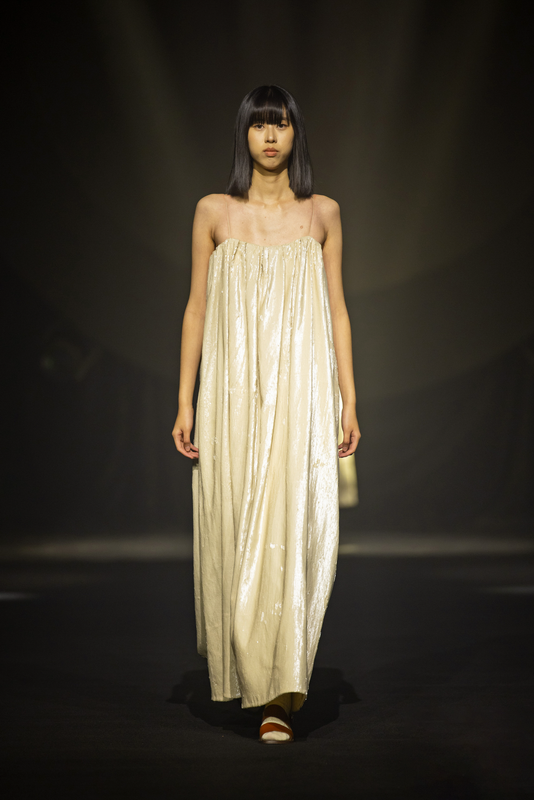 Alberto Zambelli sfila in Cina a Keqiao Fashion Week Alberto Zambelli sfila in Cina a Keqiao Fashion Week
