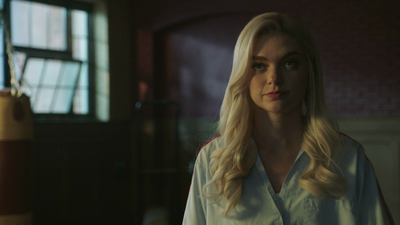 Legacies 2018 S02E06 Thats Nothing I Had to Remember 1080p AMZN Webrip x265 10bit EAC3 5 1 Goki