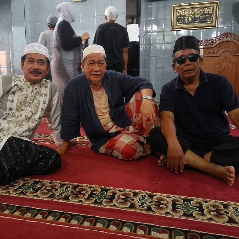 Pelawak Yanto Tampan Meninggal Dunia (paling kanan)