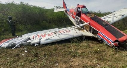 Avioneta se desploma en parcela de Jalisco tras hacer aterrizaje forzoso; registran a dos heridos