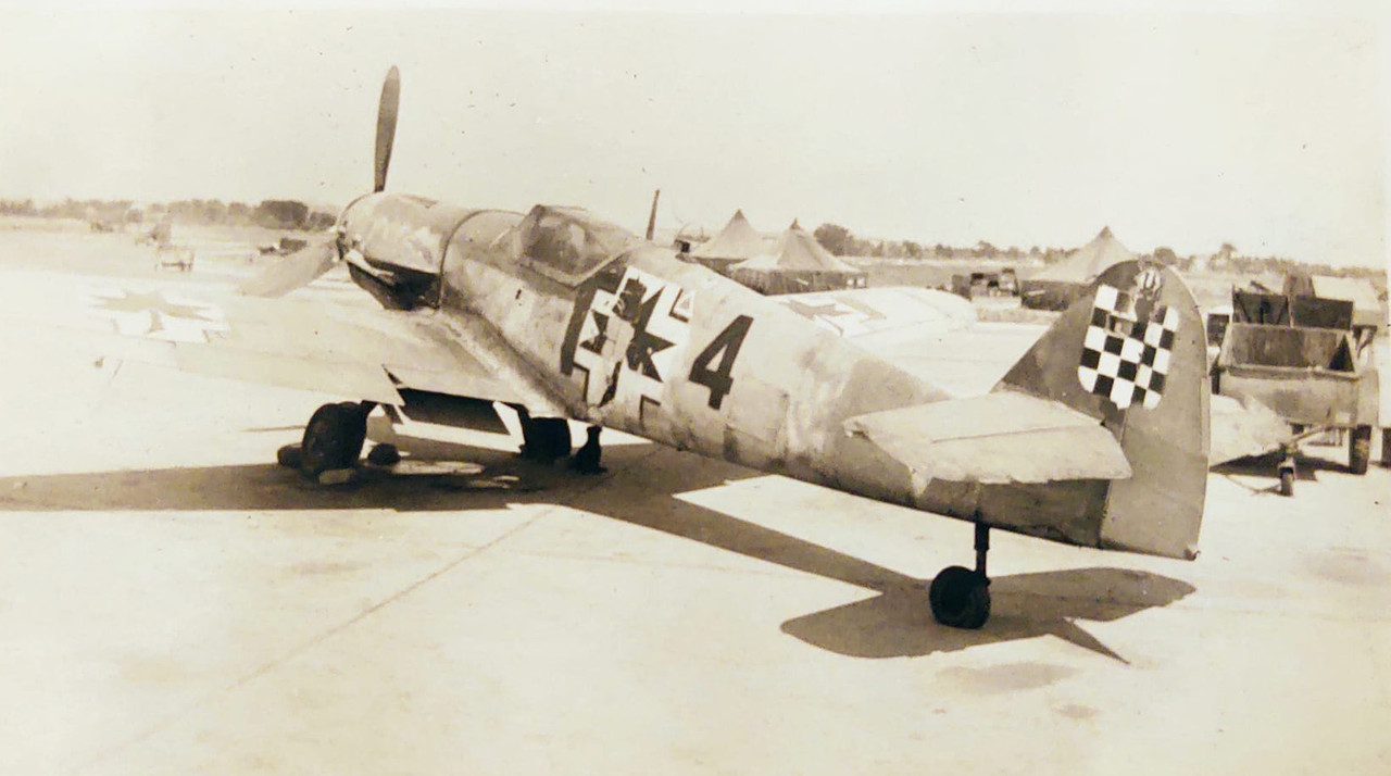 Kasni "Gustavi" NDH (1944-1945) - Page 2 Bf-109-G-14-AScrni4-Italija-Falconara4-45