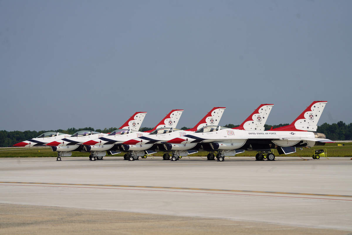 5E1653A4-242A-4FA1-9400-4863FA3FD1A0DSC07544-blue-angels (2022-09-25T17_57_52.716)