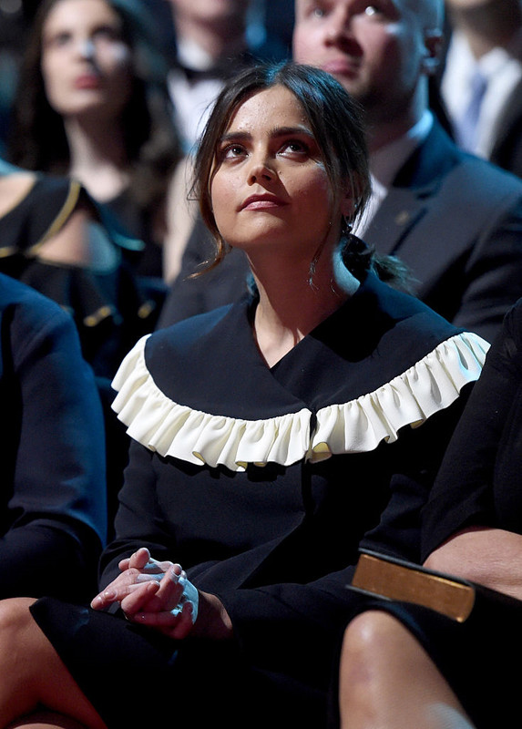 jenna-coleman-national-televsion-awards-january-25-2017-3