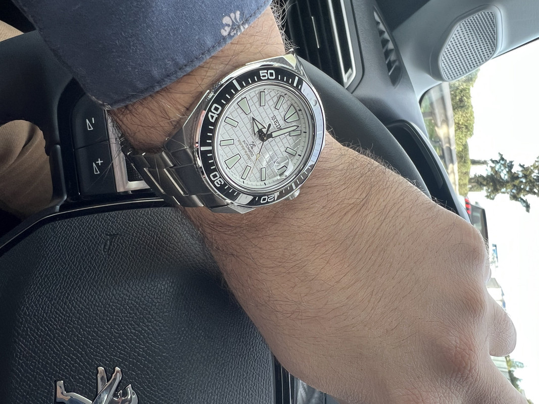 C834FCCC-2675-45F1-A1E2-235643B3E2F1