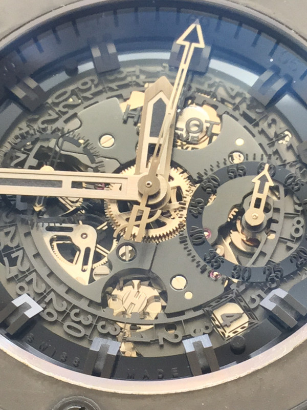 Postez vos calibres Hublot! F2-FFE55-C-0908-446-B-AE16-F6535-DF84606