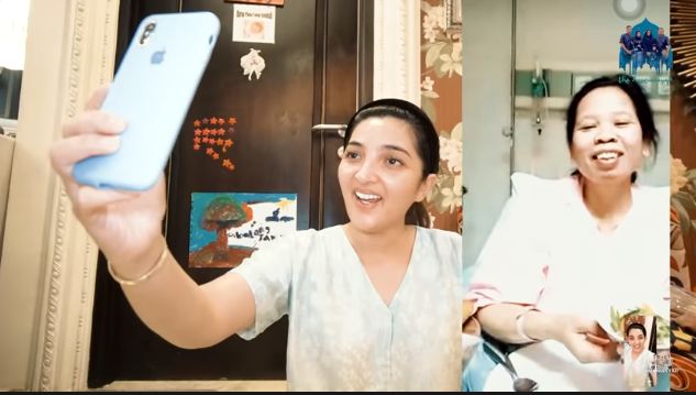 Ashanty dan Suteng Arsy sedang melakukan panggilan video