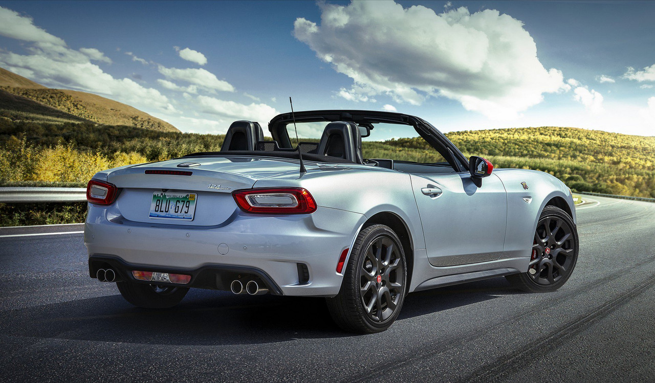 2019 Fiat 124 Spider Abarth (6)