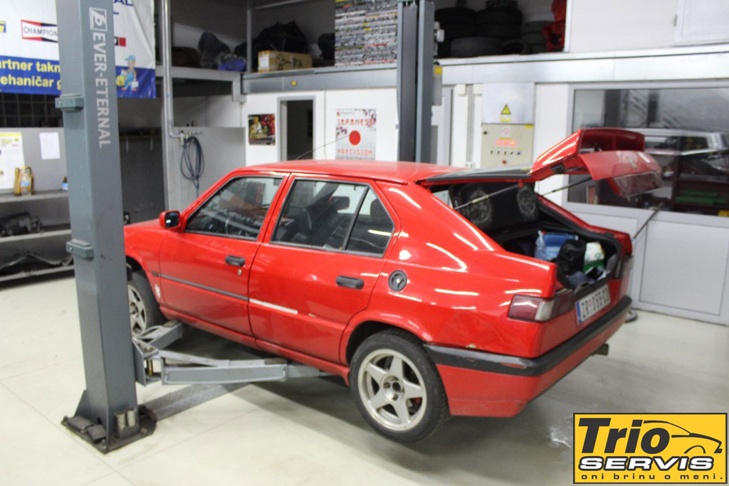 trio-ekipa-se-igra-(1)