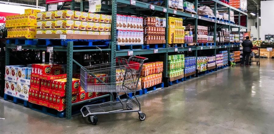 Costco Wholesale: от философии Сола Прайса до гигантских банок солений и $1.50 хот-догов Costco Wholesale: от философии Сола Прайса до гигантских банок солений и $1.50 хот-догов