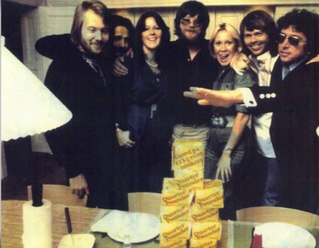 scaled.Jerry_having_lunch_with_ABBAJG_t940