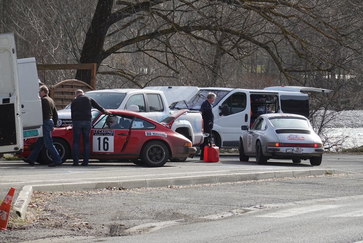 63BFF258-4510-49FB-A906-300D001C7AEC