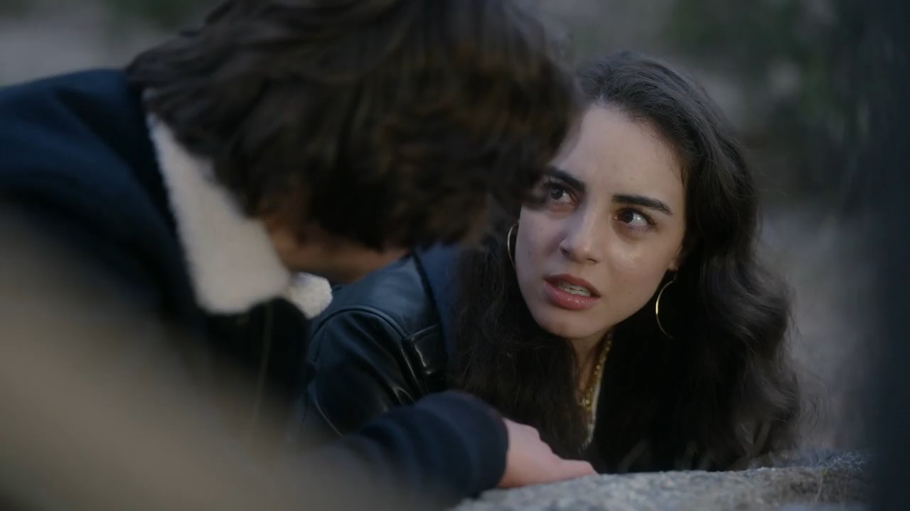 La Brea (2021) Season 1 [Hindi + Tamil + Telugu + Kannada + English] WebRip 480p 720p ESub - Complete Screenshot