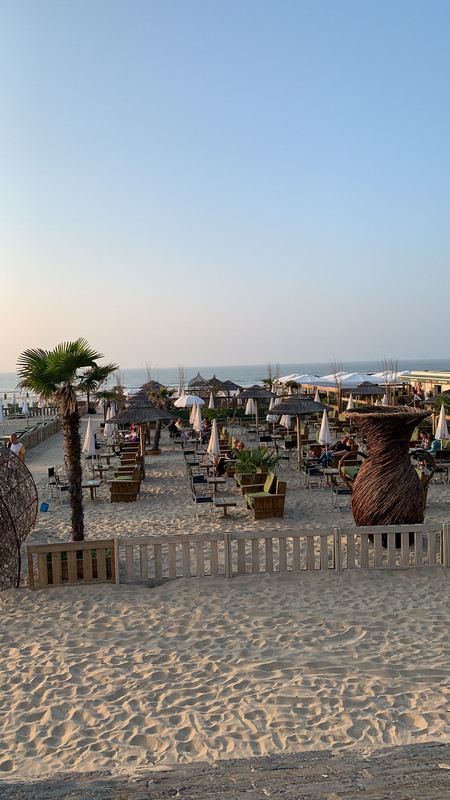 CE25DCAA-8DD2-4CFD-BF19-7E3B70A84256