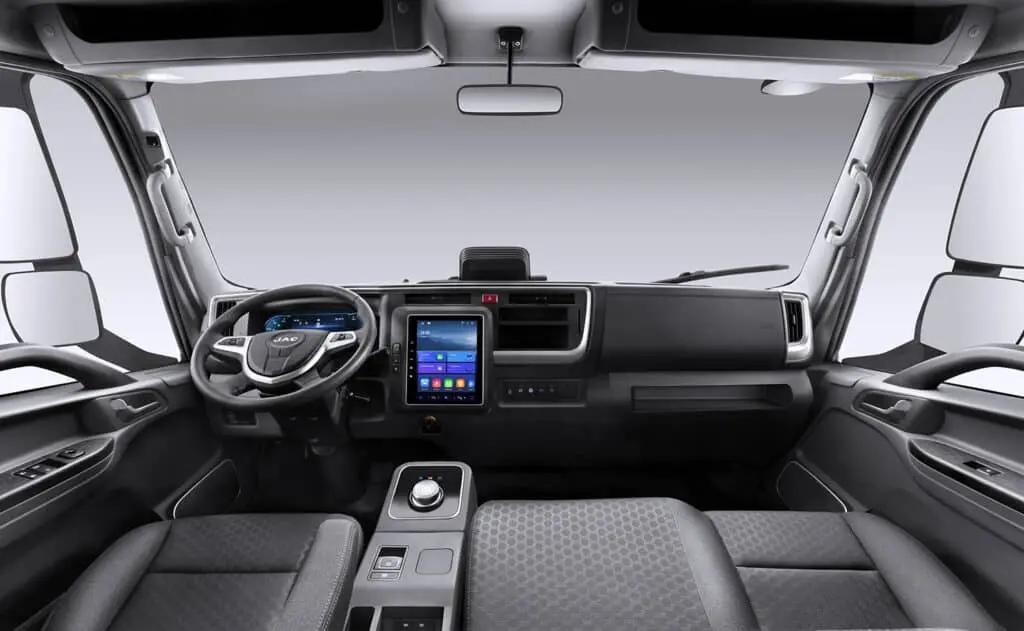 Avant camion iJAC N42